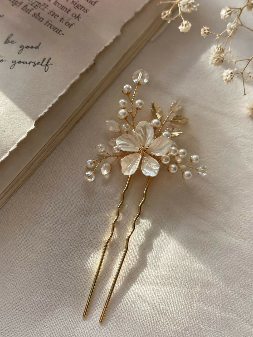 Floral pearl hair pin
