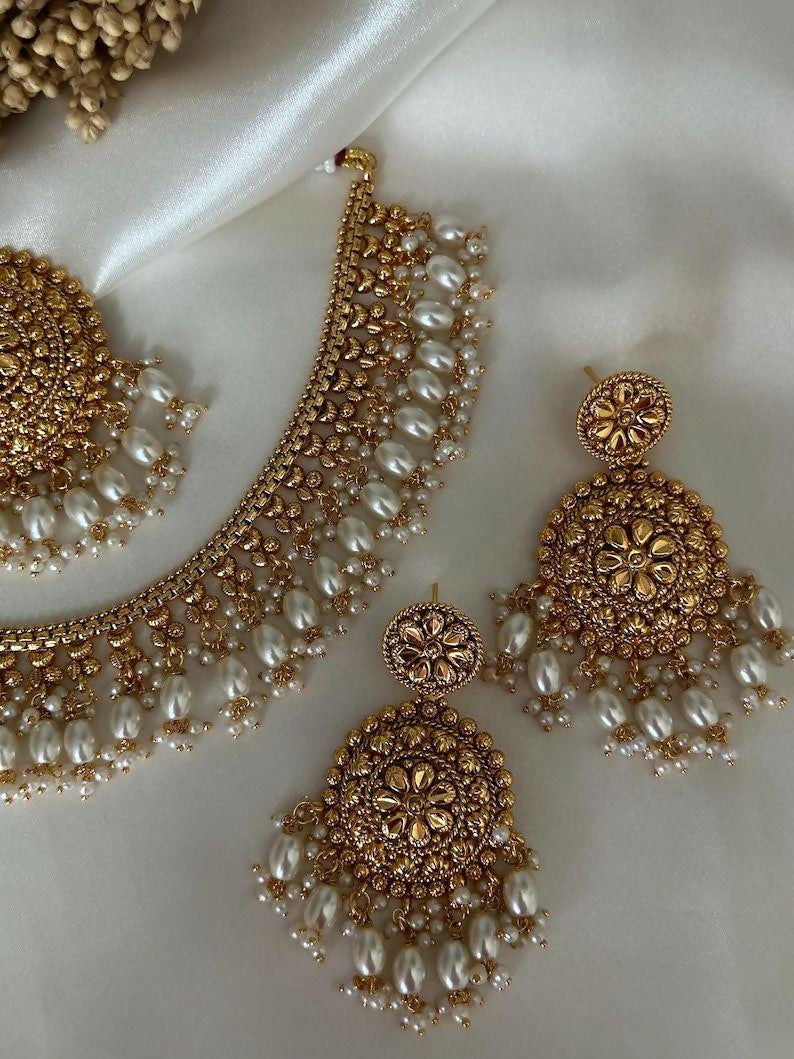 Traditional necklace and earrings